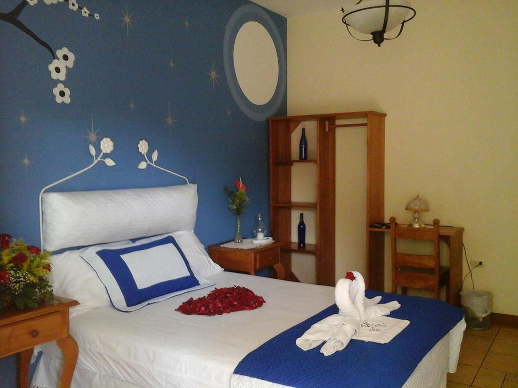 Hostal Casa Vieja Chiquimula Exteriör bild