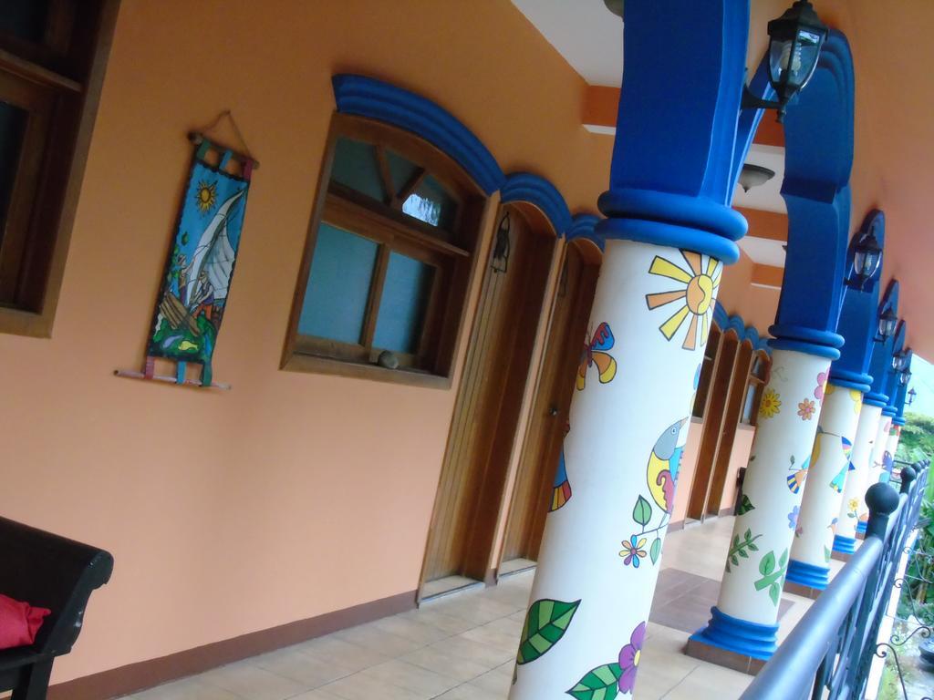 Hostal Casa Vieja Chiquimula Exteriör bild